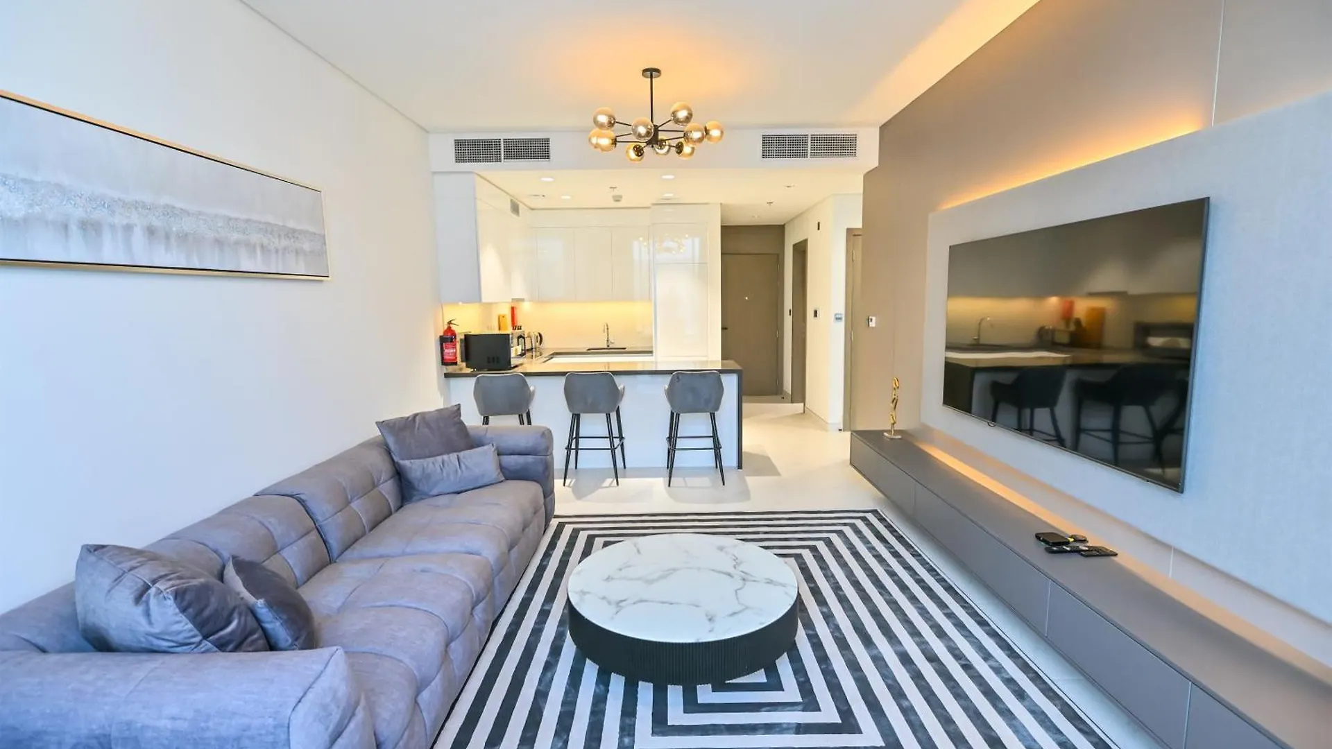 1Br With Lagoon Views In District One Meydan Dubai